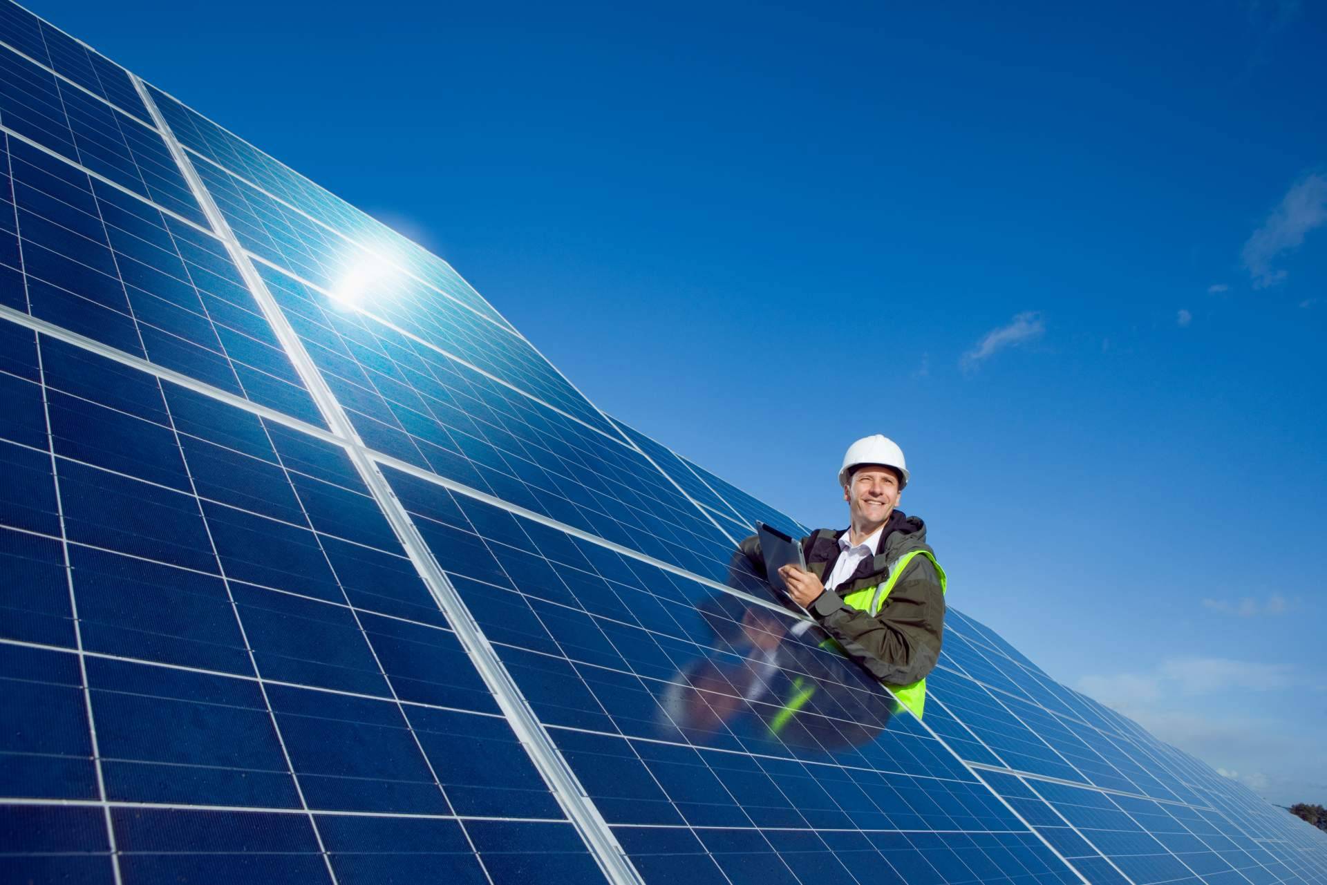 ¿Cómo instalar placas solares de forma fácil?