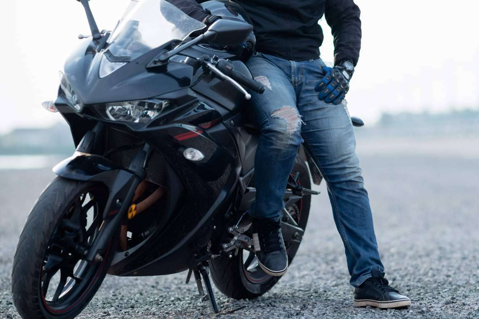 Una gran variedad de accesorios para motos que pueden encontrarse en Nilmoto