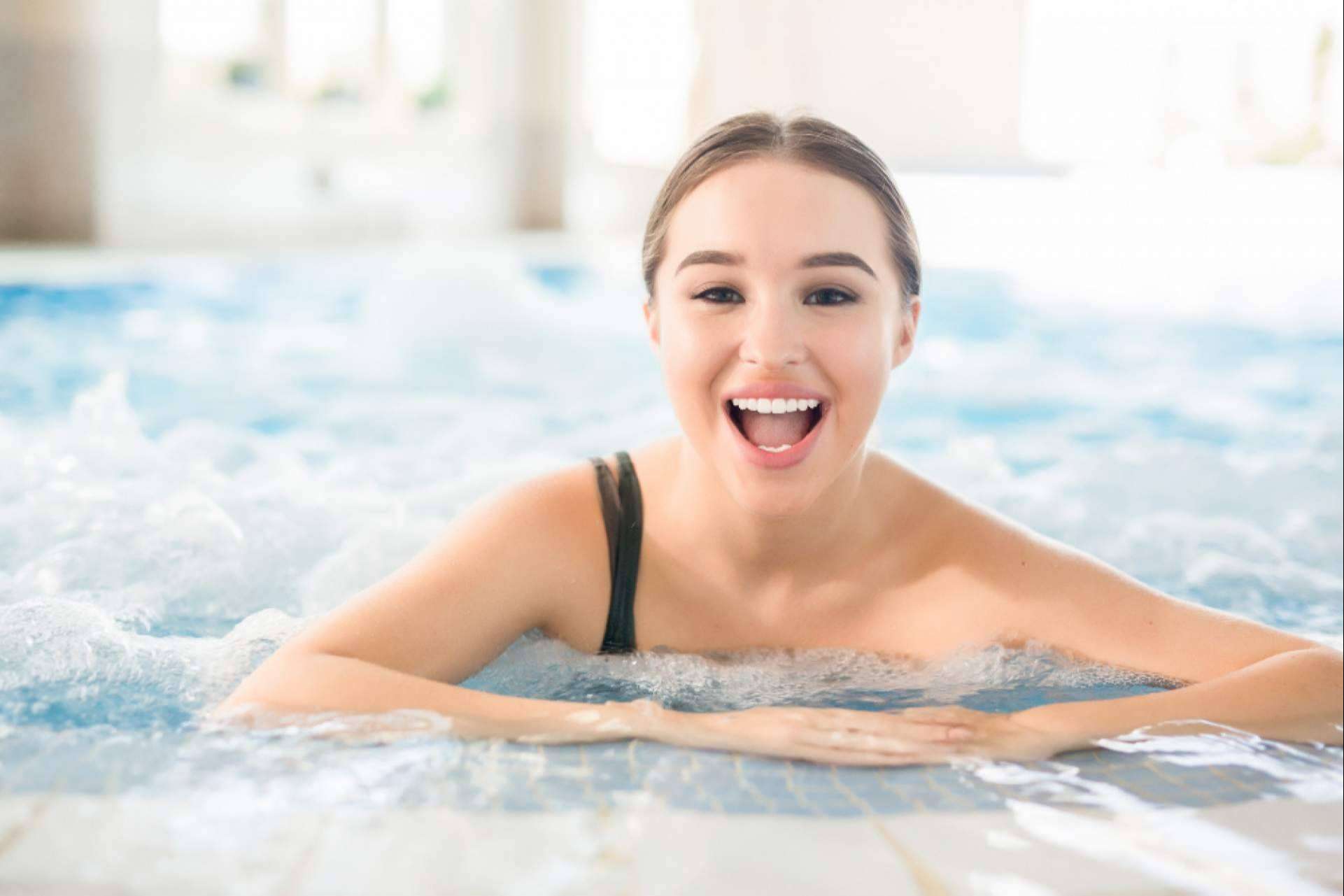 Hidroxury, empresa especializada en el sector de la salud y el bienestar, ofrece un jacuzzi interior para todas las necesidades