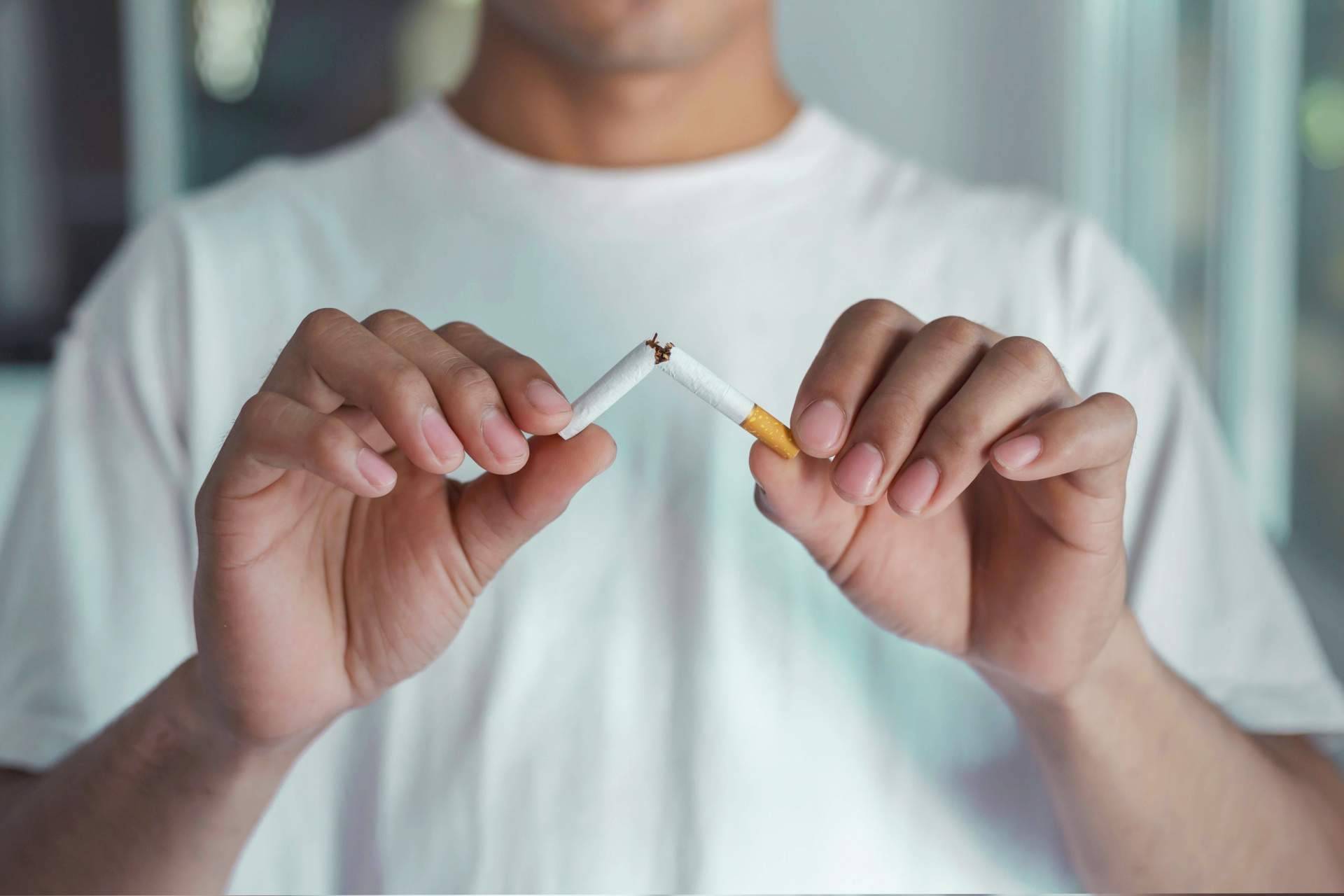 Los fumadores crónicos cuentan con la sofrología y la neurociencia como herramientas para dejar de fumar, con Libre de Tabaco