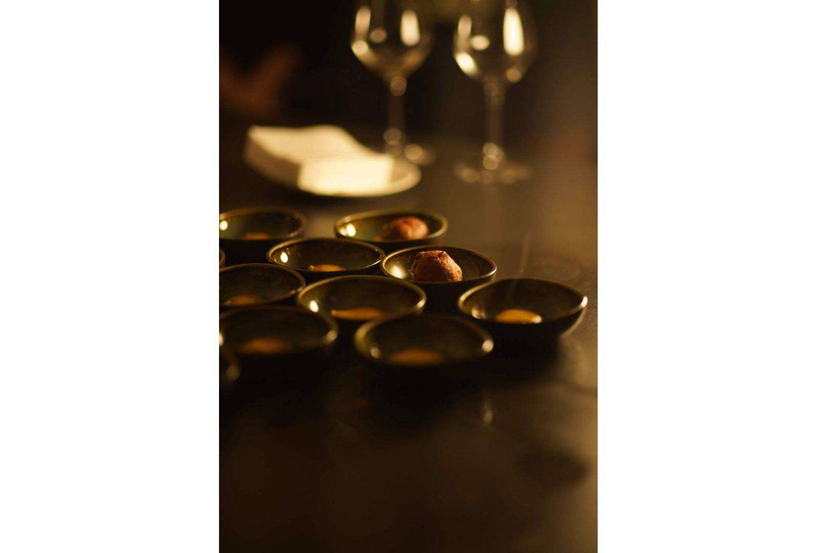 Sorprender regalando experiencias gastronómicas como la cena clandestina