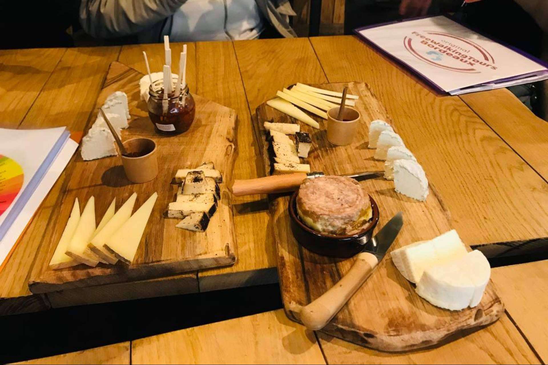 Free Walking Tours Bordeaux ofrece tours para ver Burdeos en otoño