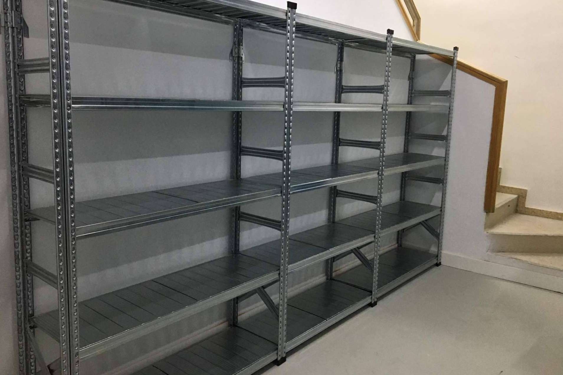 OfficeDeco muestra las estanterías metálicas perfectas para la oficina