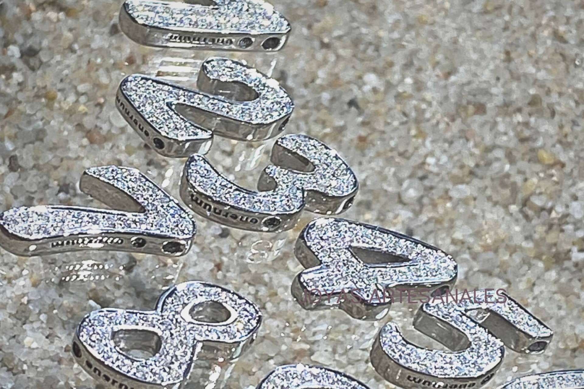 Colección de joyas artesanales para regalo especial de estas navidades, de Enernum