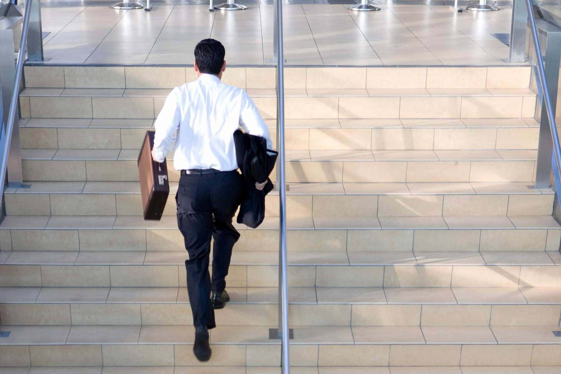 Incrementar la productividad de las empresas, con los perfiles profesionales más demandados en 2023