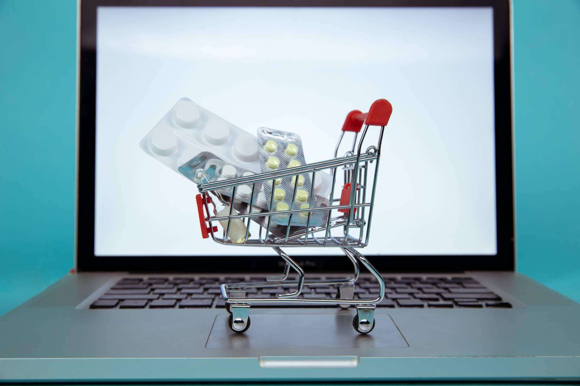 Farmacia Guitart abre una farmacia online