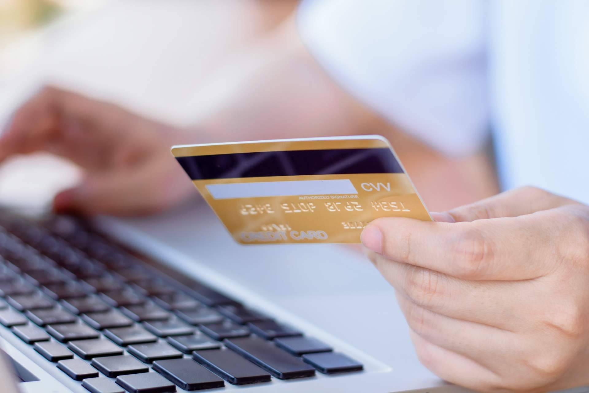 Burlar la subida de precios haciendo a las tiendas llegar a sus clientes mas fácilmente con mercApp