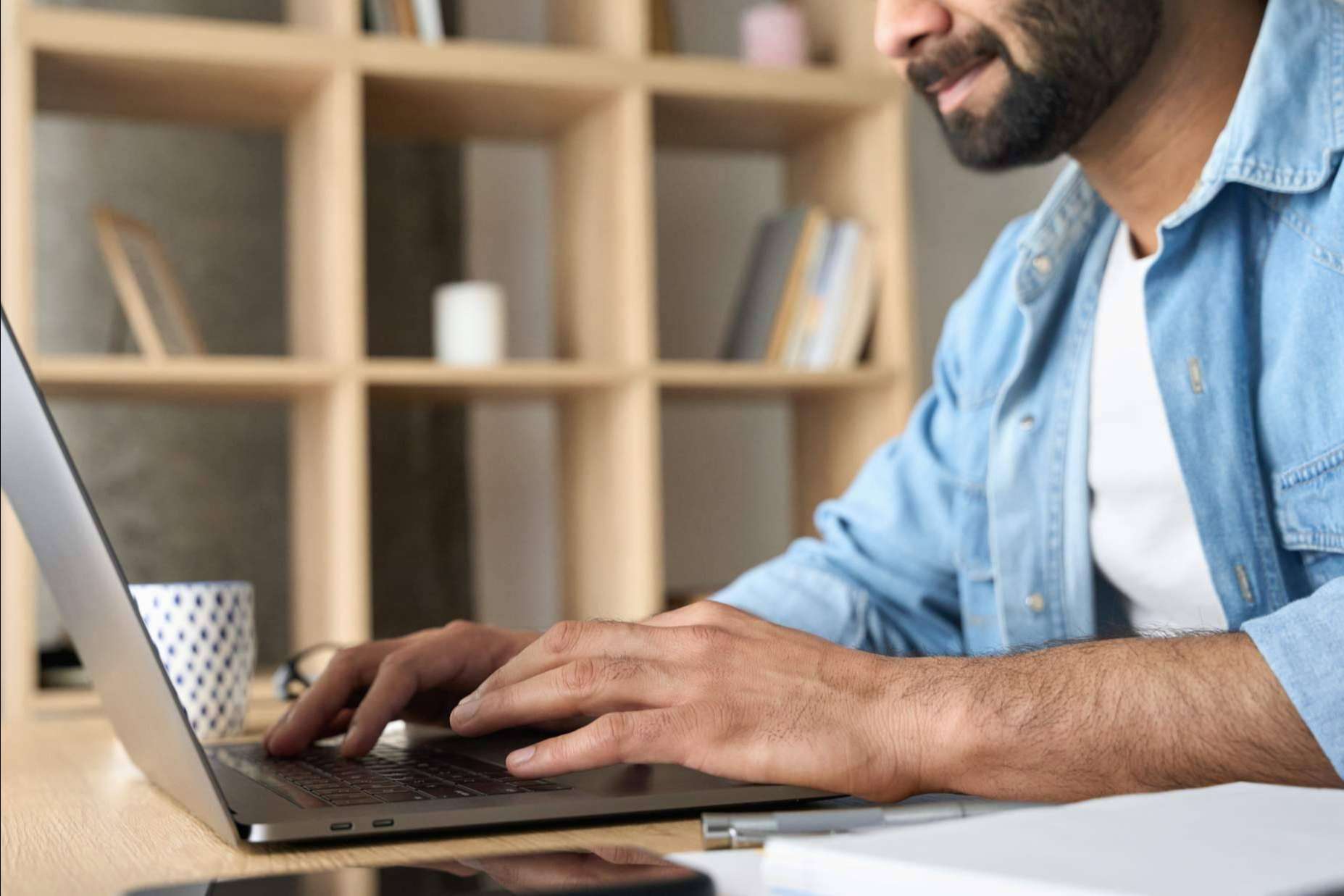 Parafrasis.org, una herramienta online gratis que permite parafrasear y resumir textos