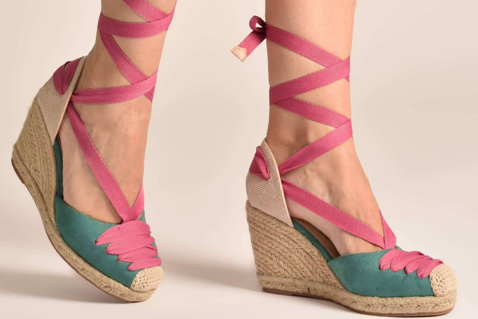 Azarey y su amplia variedad de sandalias, el aliado ideal para cualquier ocasión