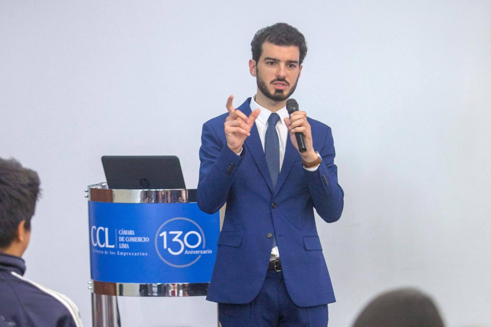 Hugo Ballón, especialista en publicidad en redes sociales, explica cómo funciona el algoritmo