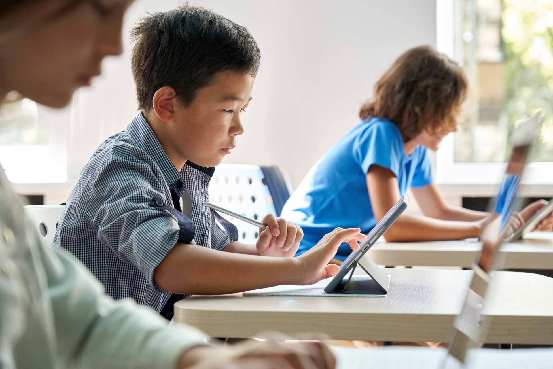 La revista digital ESBUENISIMO NEWS crea un taller de creación de medios digitales dirigido a colegios y universidades