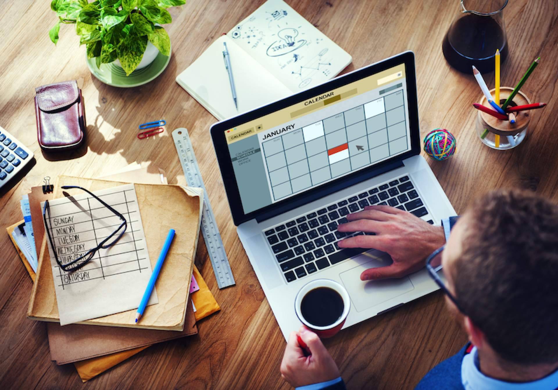 Ommnio ofrece una solución de control horario para la empresa y el empleado con su app