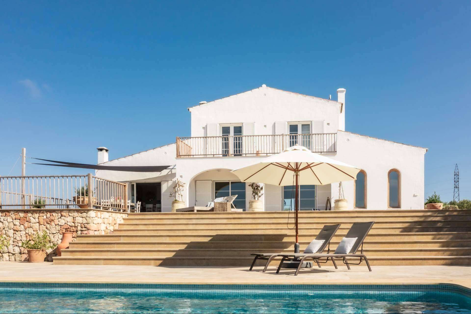 Adquirir propiedades de lujo ubicadas en áreas exclusivas de Menorca con Home Menorca