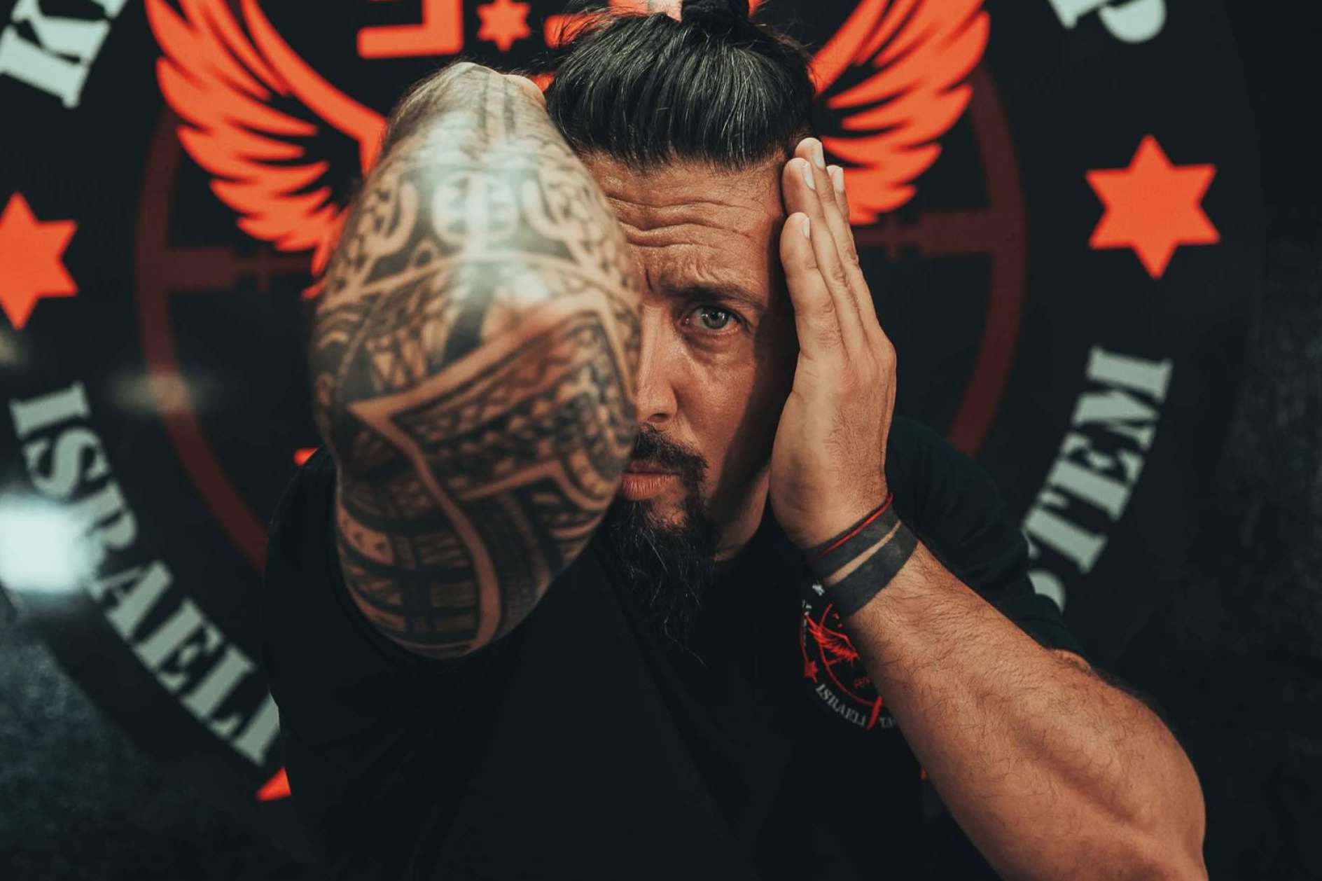 Todo lo necesario para la práctica de krav maga en la tienda online TML Official Shop