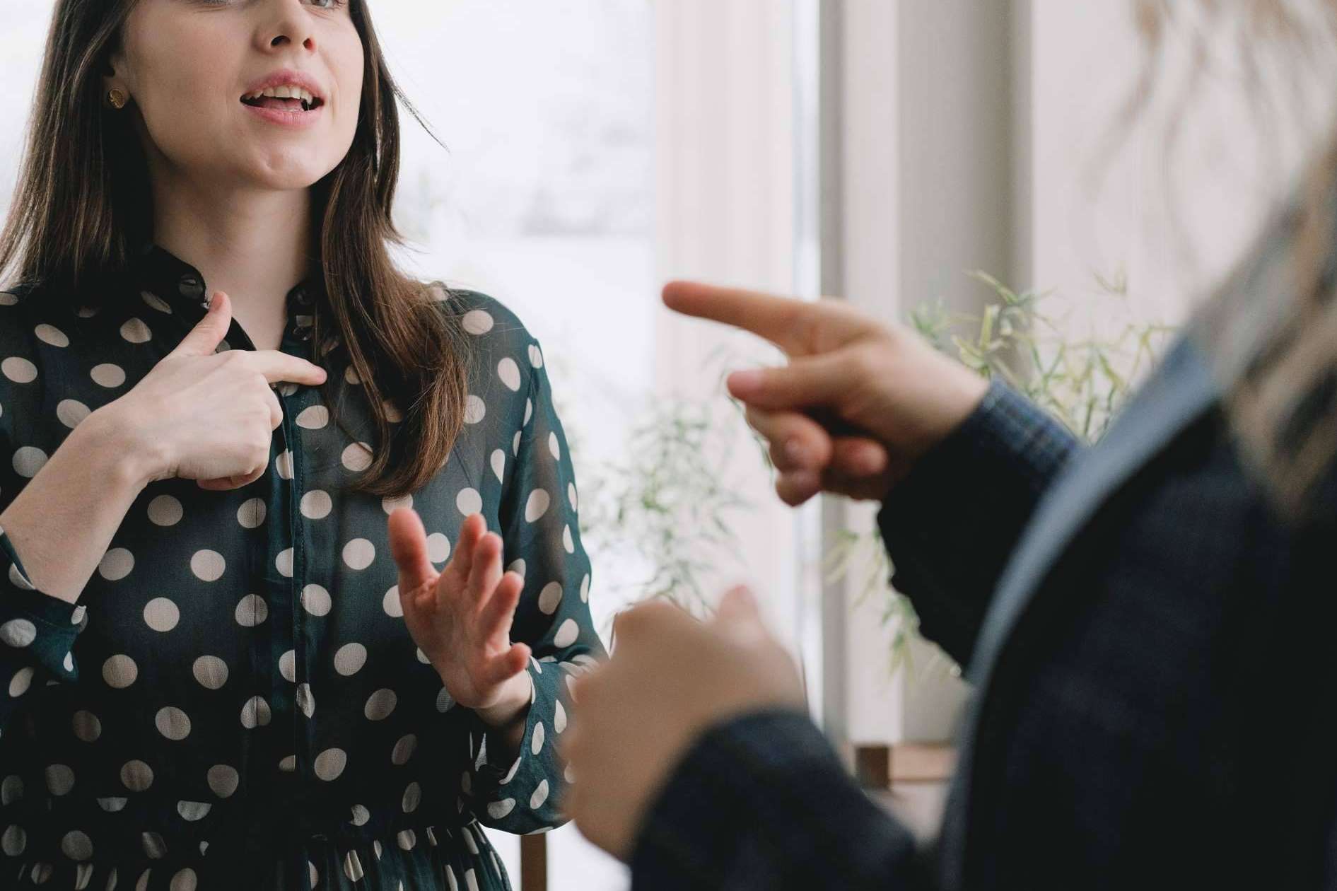 Recomendaciones para mejorar la comunicación asertiva con la pareja o en el trabajo
