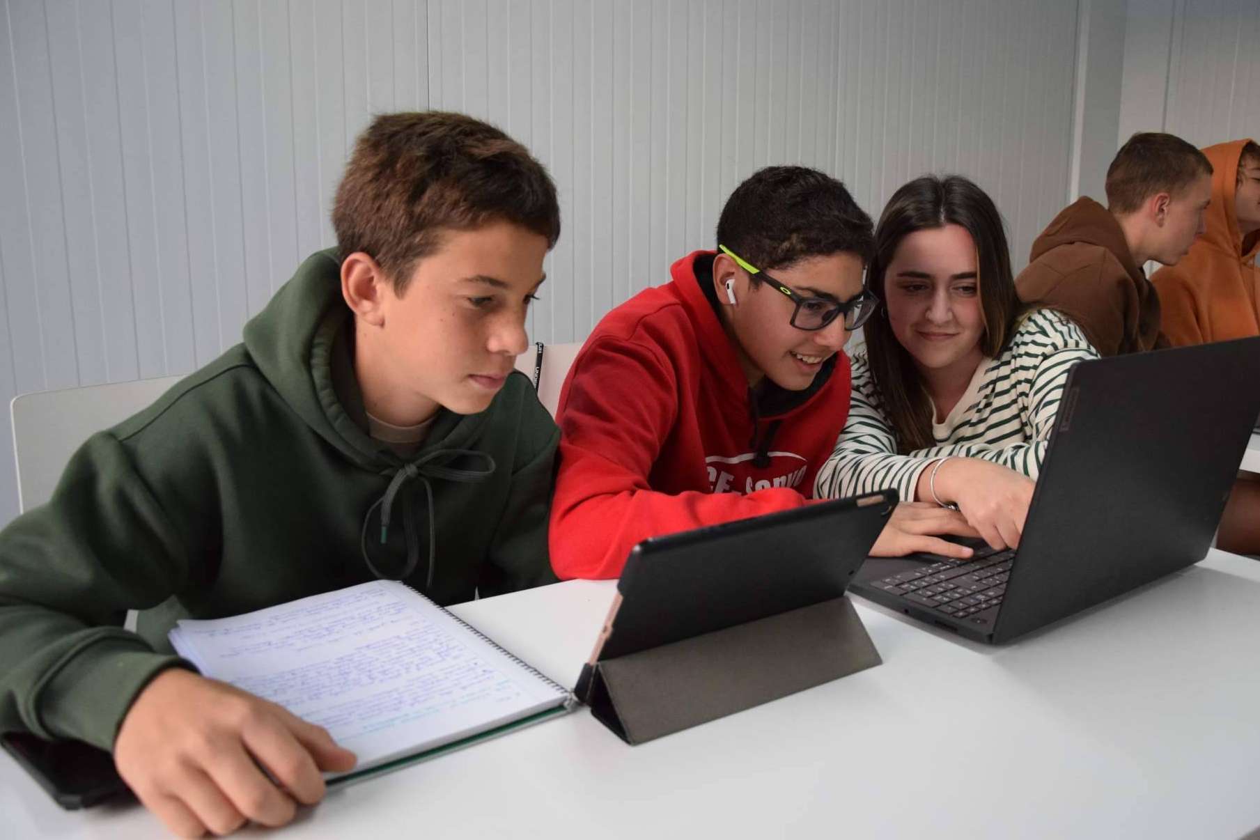 La formación de jugadores profesionales y personas de la mano de Equelite