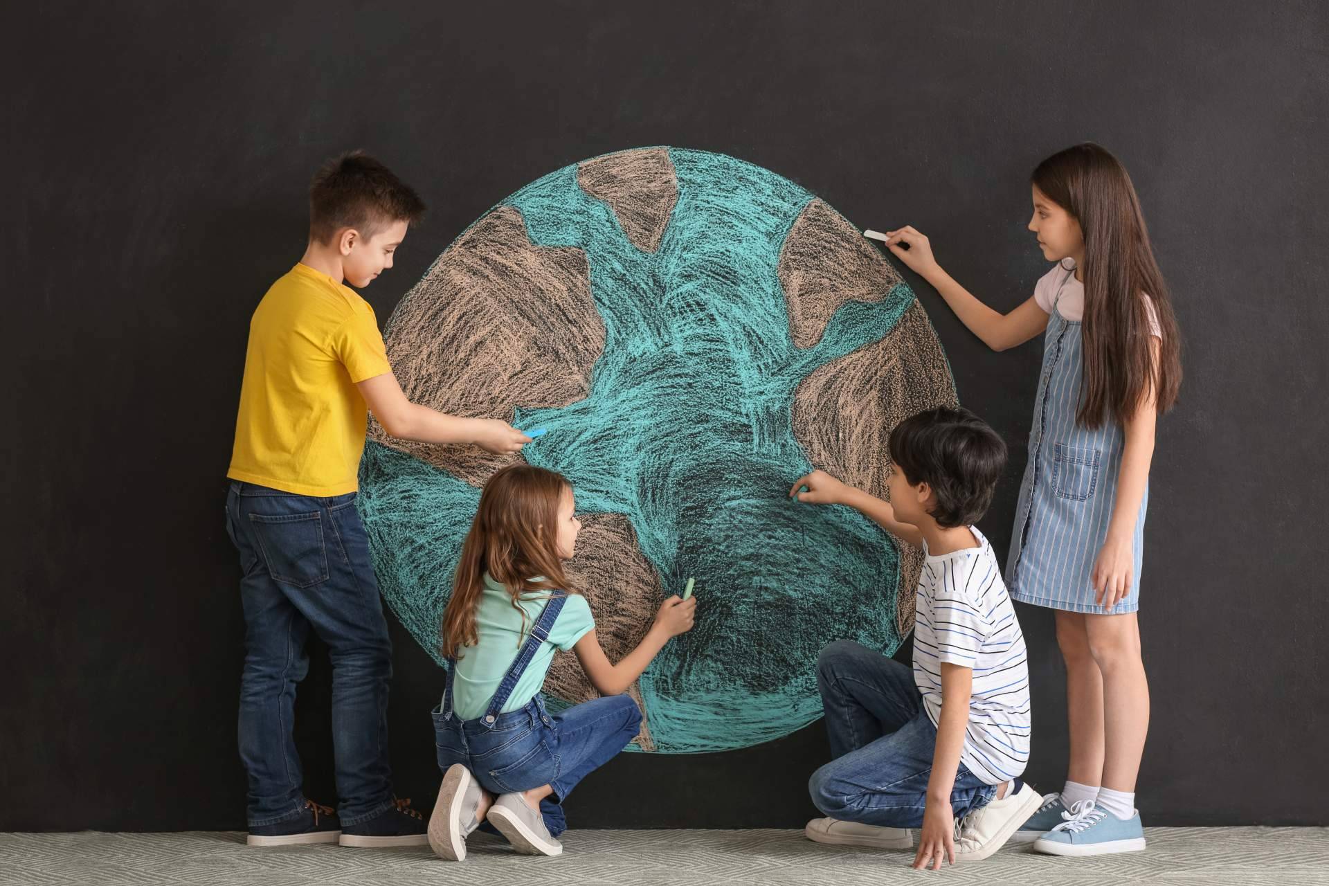 Material escolar para incentivar la educación de los más pequeños con Barceló Equipa