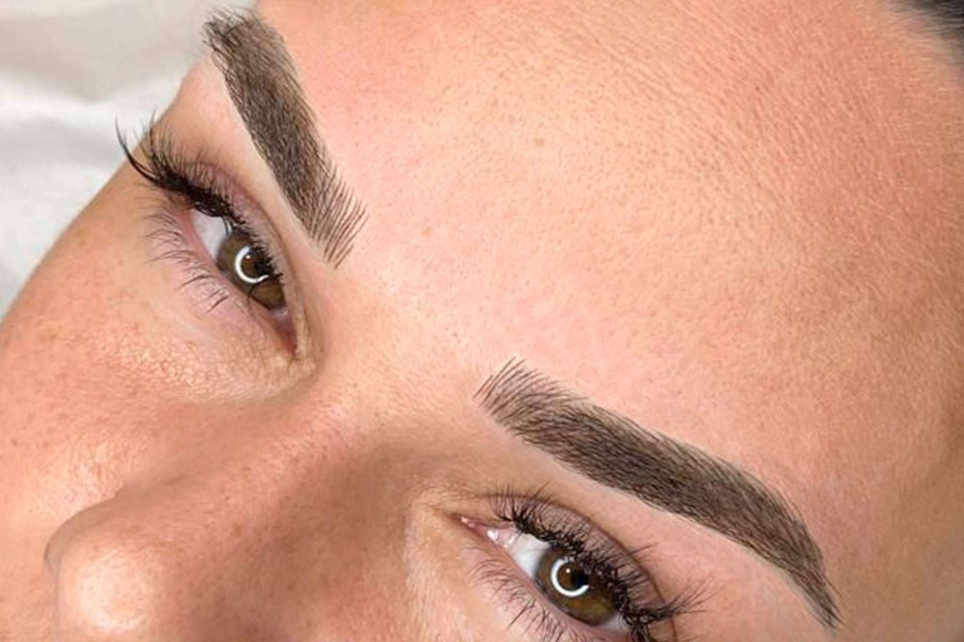 Lashes & Go afirma que el microblading es una tendencia de moda en España