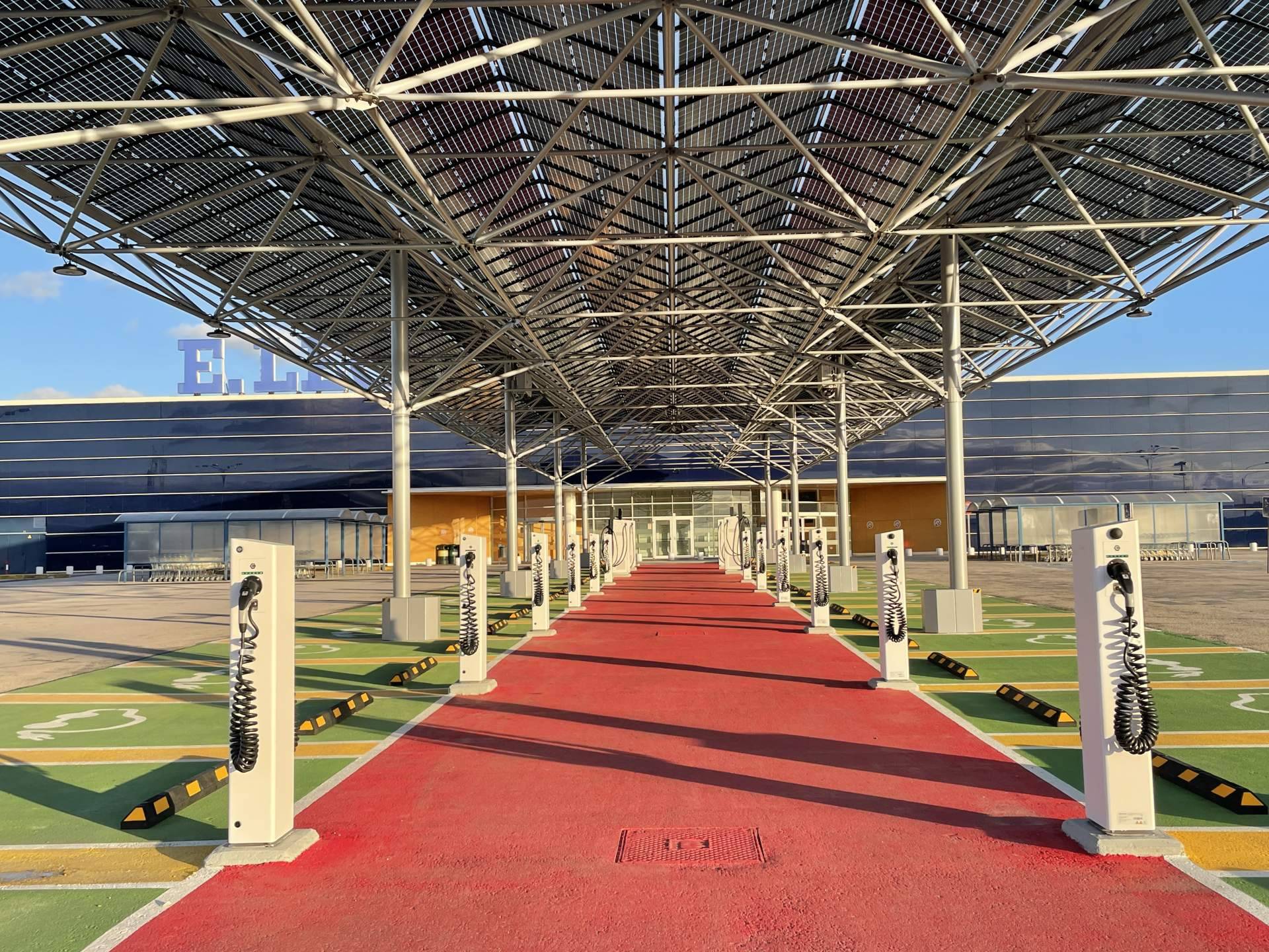 Inauguración de 32 nuevos puntos de recarga para vehículos eléctricos en La Morea, Navarra, de la mano de Etecnic