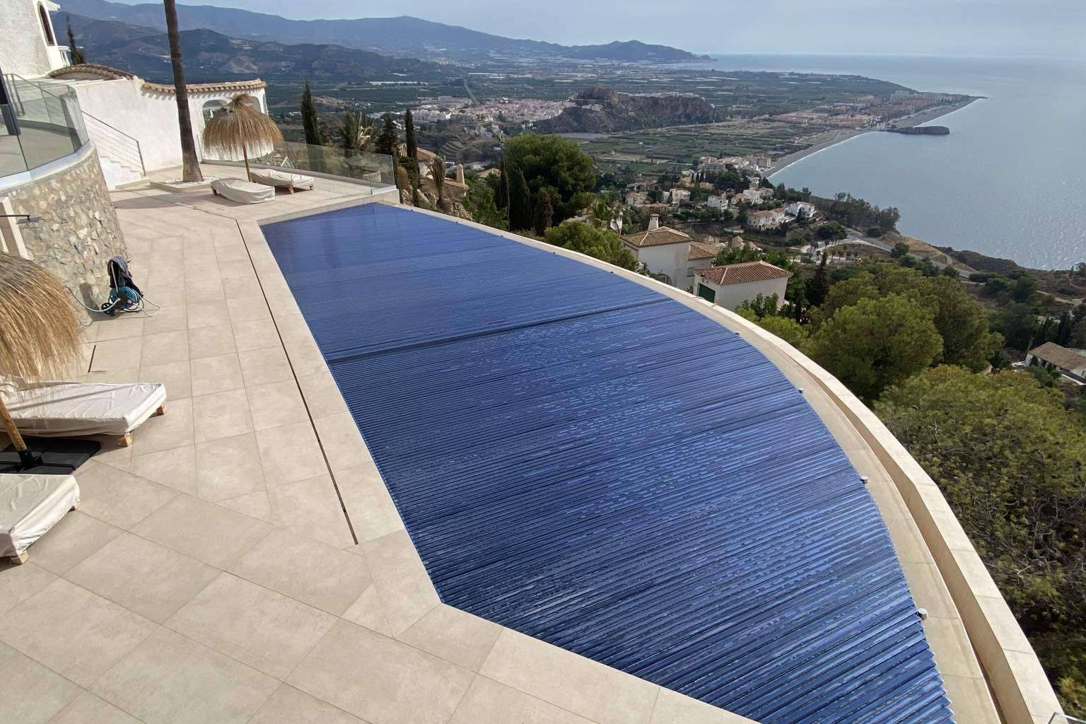 Ingerclima es una empresa especializada en fabricar cubiertas automáticas para piscinas