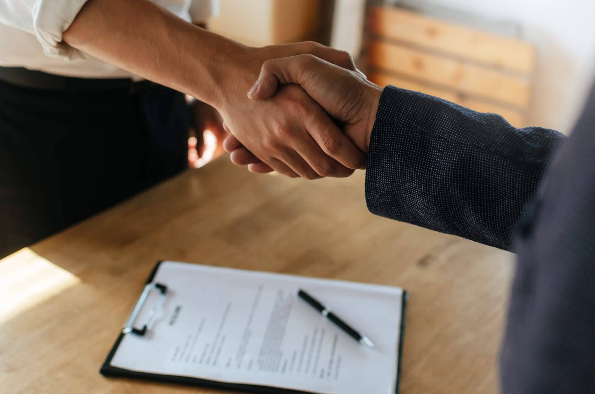 Modificaciones en los contratos de luz y gas de la mano de INVERFINEX  y su equipo de expertos
