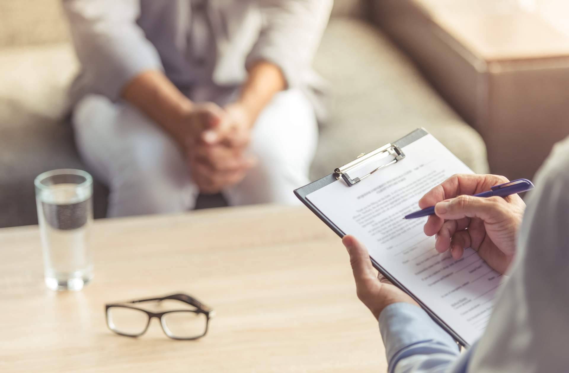 Pautas esenciales para encontrar apoyo psicológico confiable; cómo identificar un servicio confiable
