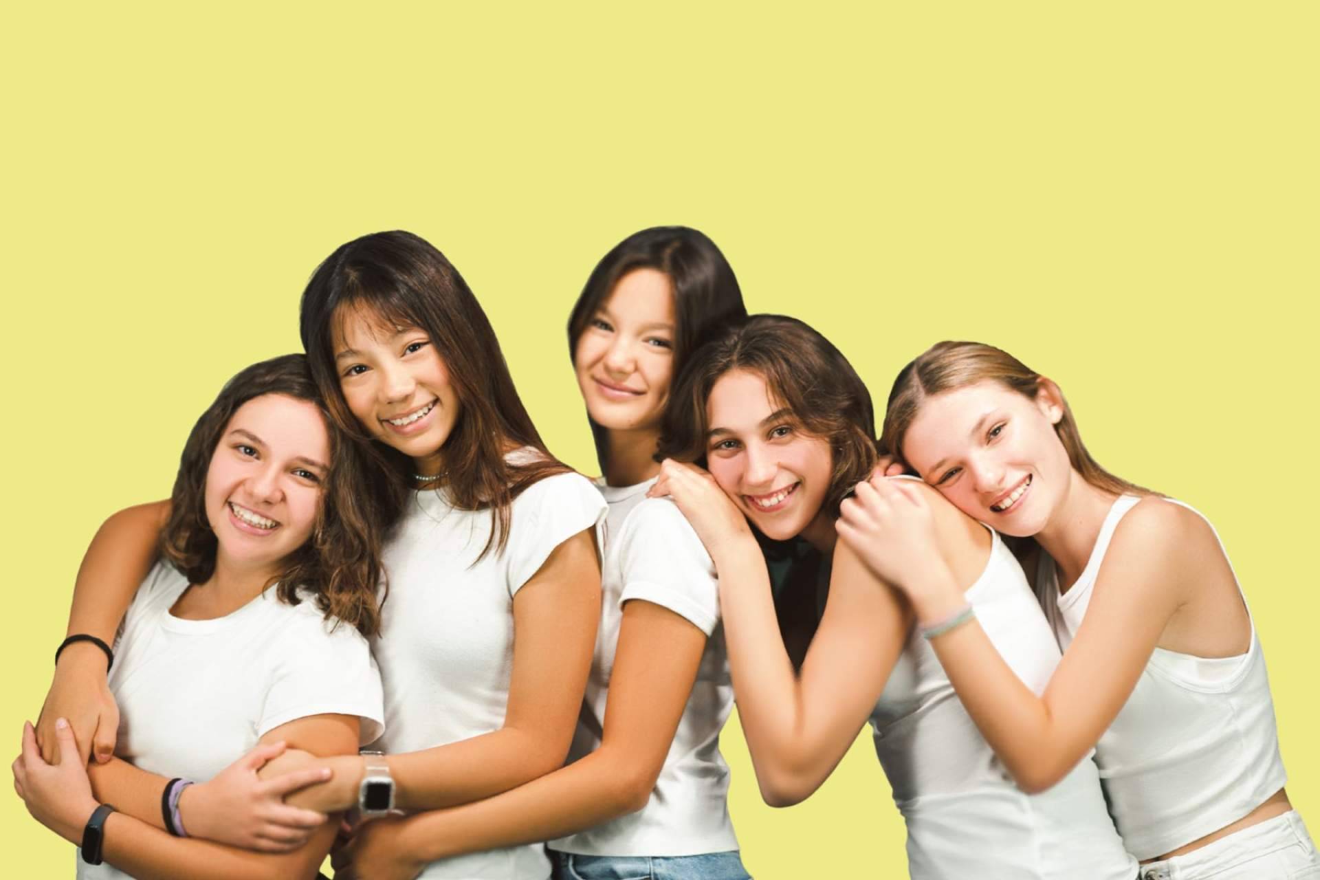 Conocer los beneficios del Acnhelp day serum, un tratamiento natural contra el acné