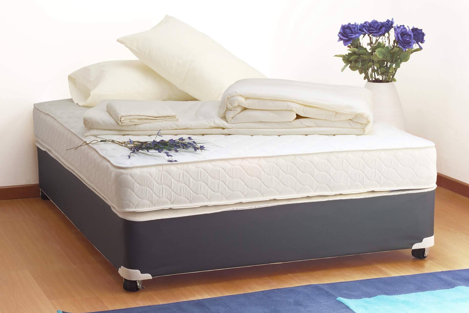Dormitienda y su colchón con viscoelástica y partículas de gel, perfecto para personas con exceso de calor o deportistas