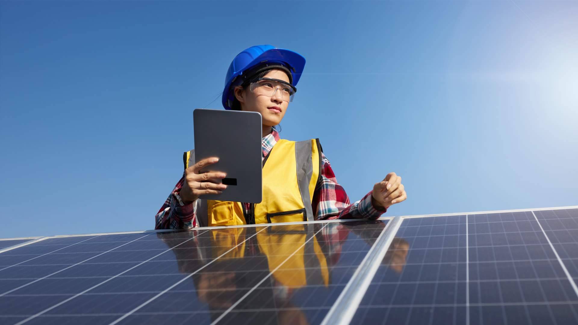 Encontrar los mejores instaladores para las placas solares, con Soof