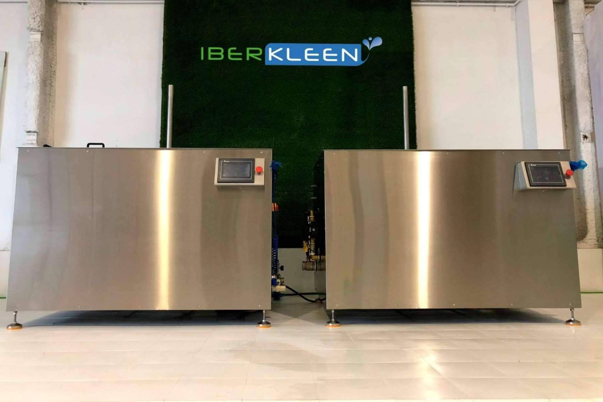 Las máquinas de limpieza por ultrasonidos de Iberkleen son una solución para trabajar en un espacio cerrado y ecológico
