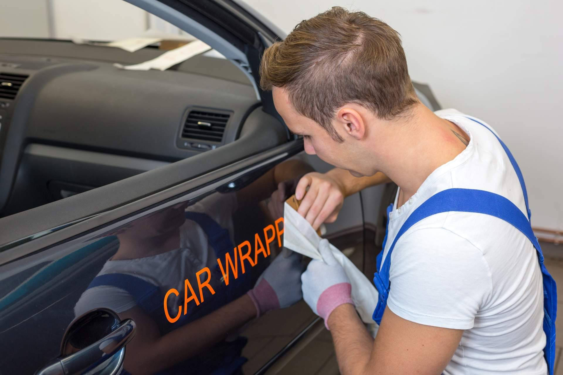 Las ventajas de contar con una empresa fabricante de vinilos para coche como SEVU Printing