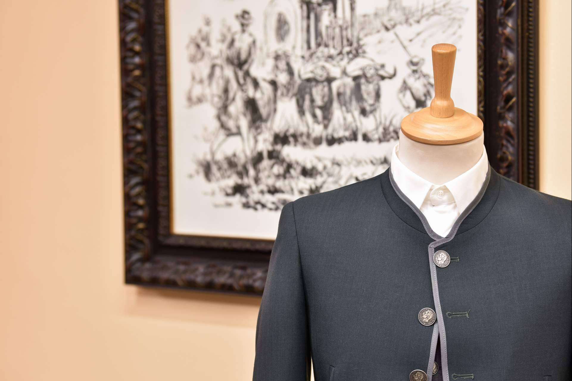 ¿Cuál es el traje de corto preferido por los campeones de Doma Vaquera?