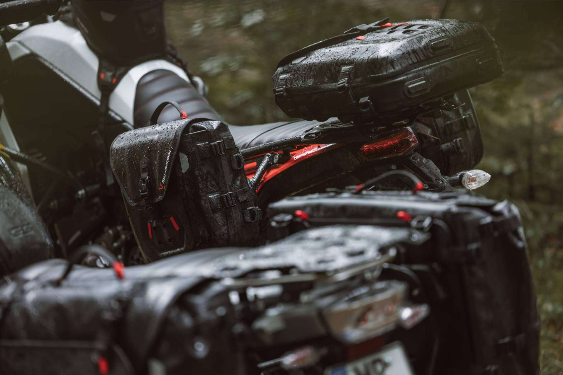 Todos los accesorios necesarios para una aventura en moto, con SW-MOTECH