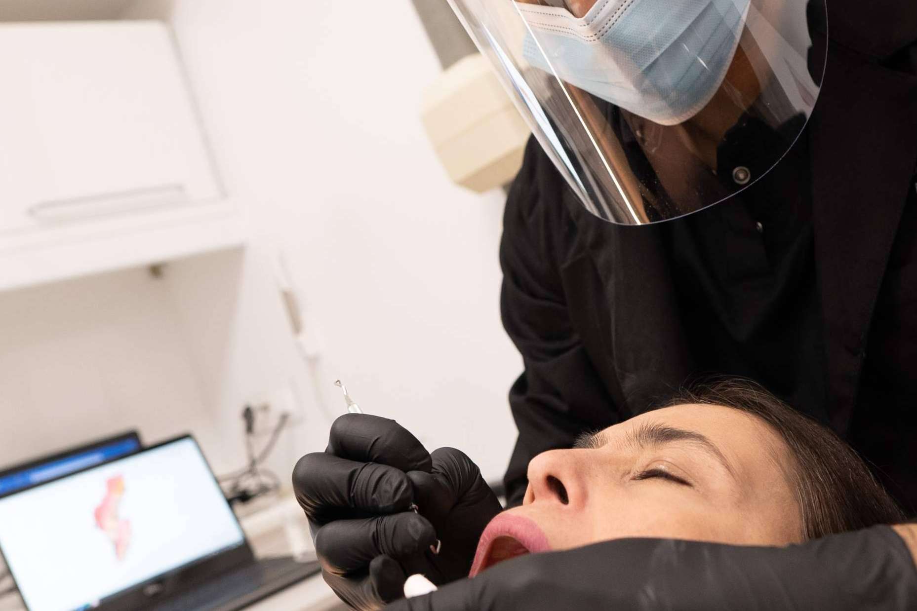 Clínica Calvo de Mora, una clínica especializada en servicios odontológicos y cirugía maxilofacial