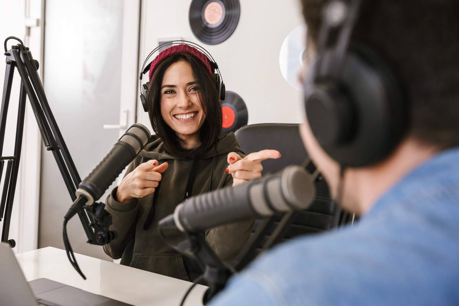 El pódcast de educación financiera de Roams con Iván Patxi a los mandos, 'Biengastando'