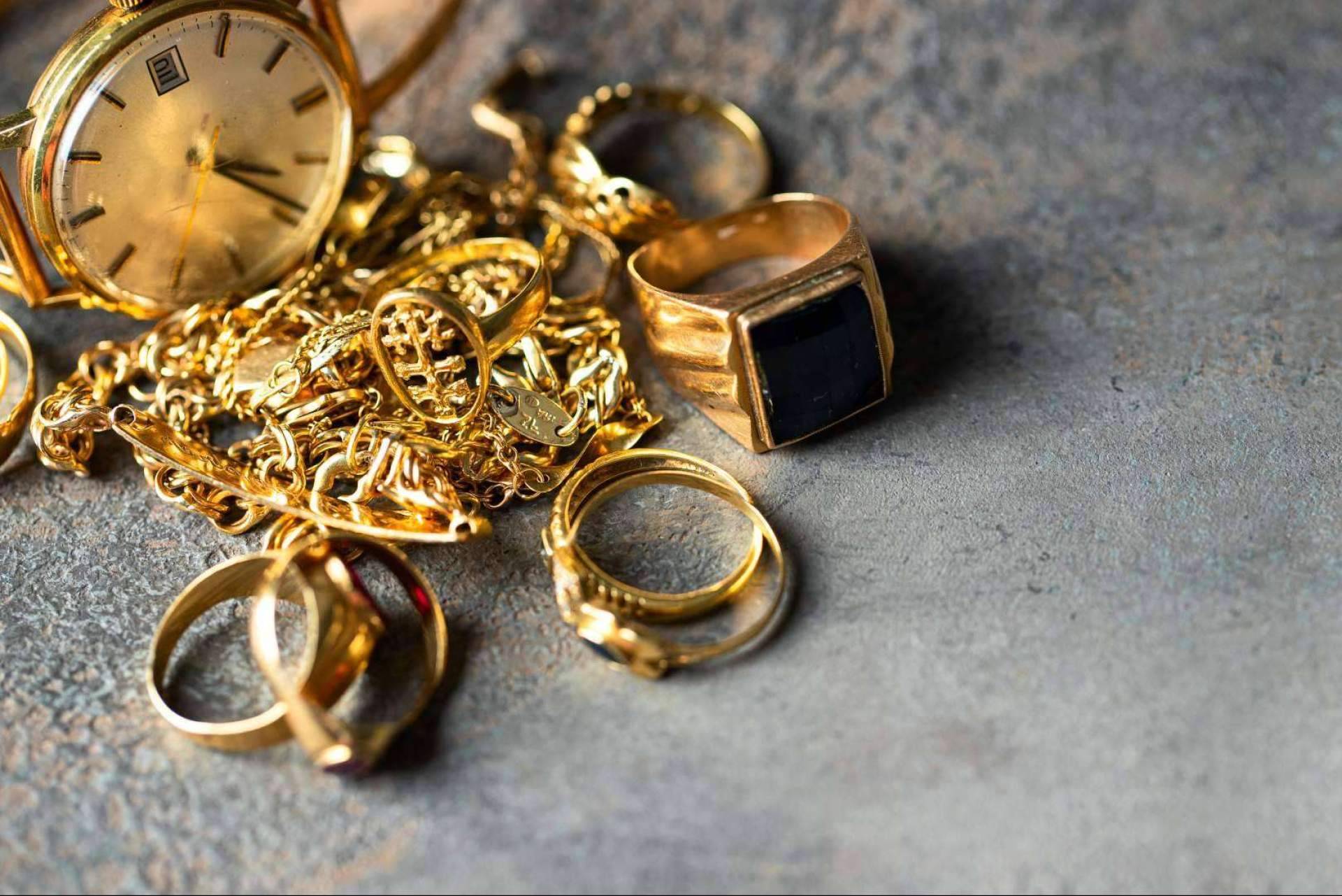 Comprar accesorios de oro con Bonhill