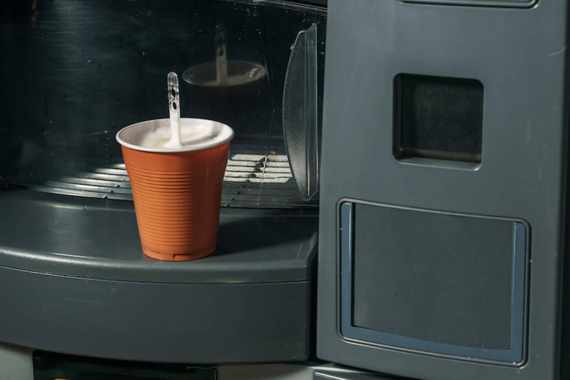C&B Señor presenta sus máquinas de café vending para trabajadores