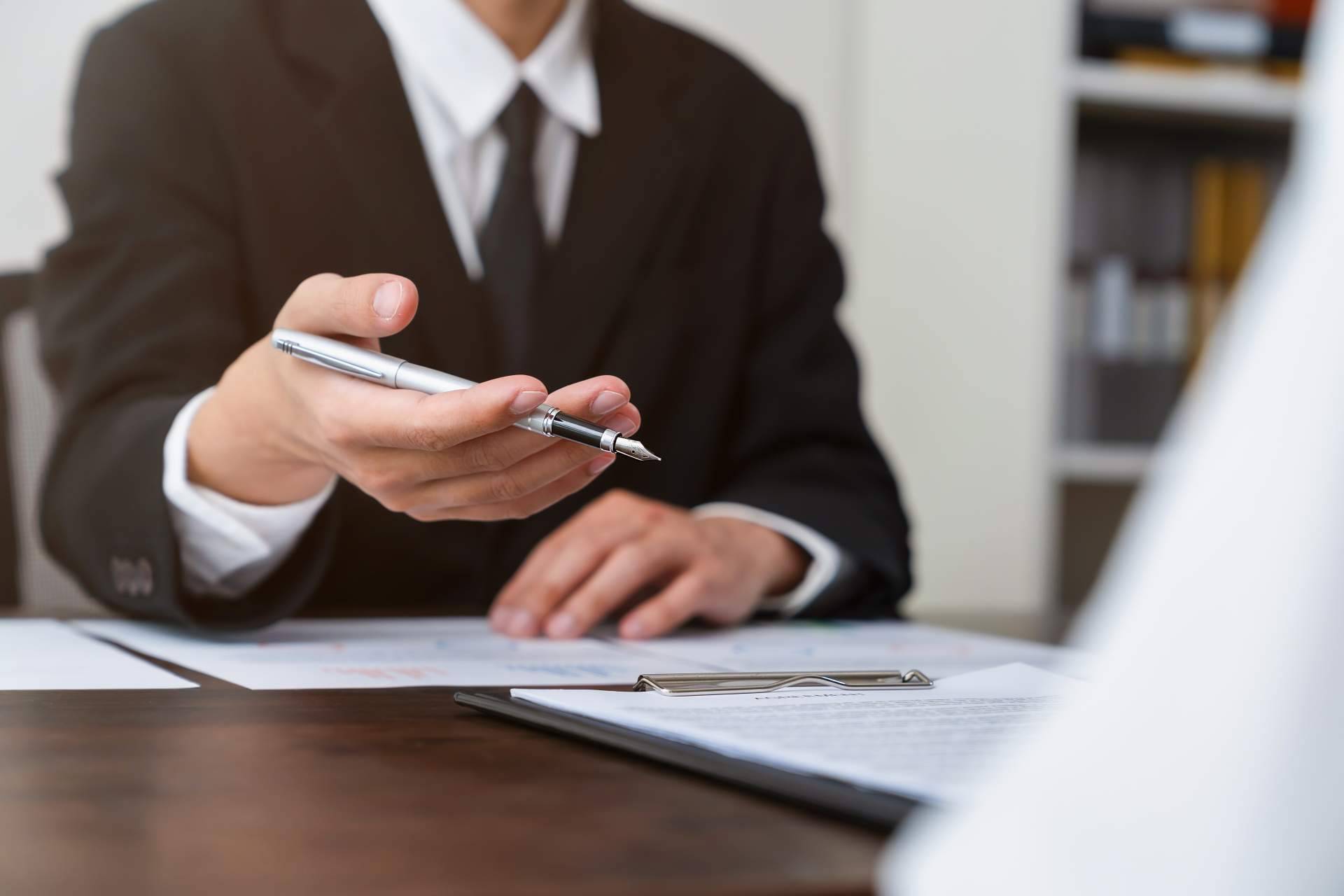 Villaquirán Abogados ayuda con los procesos de fusión o absorción de empresas