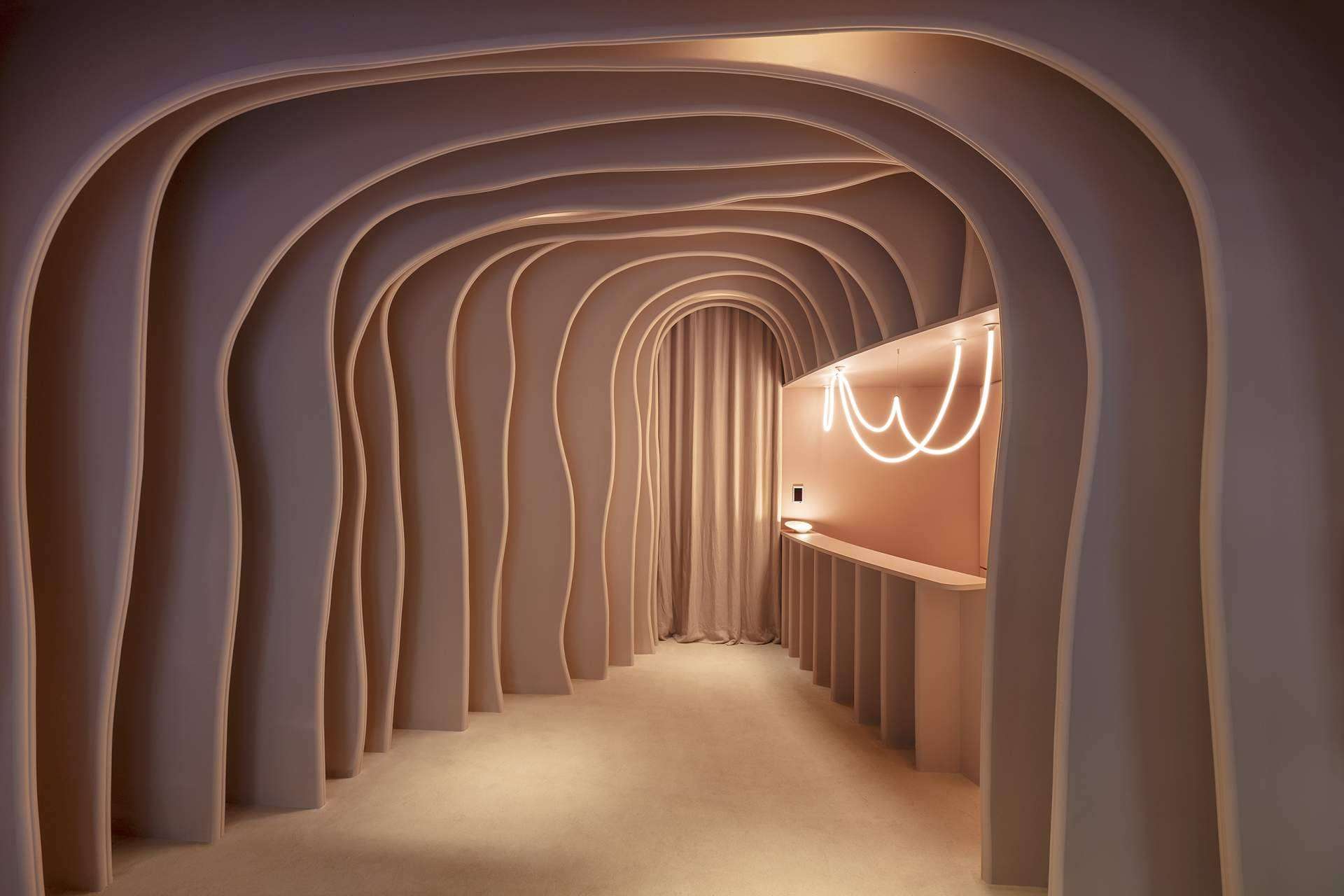 Orac Experience Center en Barcelona; Donde la tecnología, la innovación y la decoración se unen