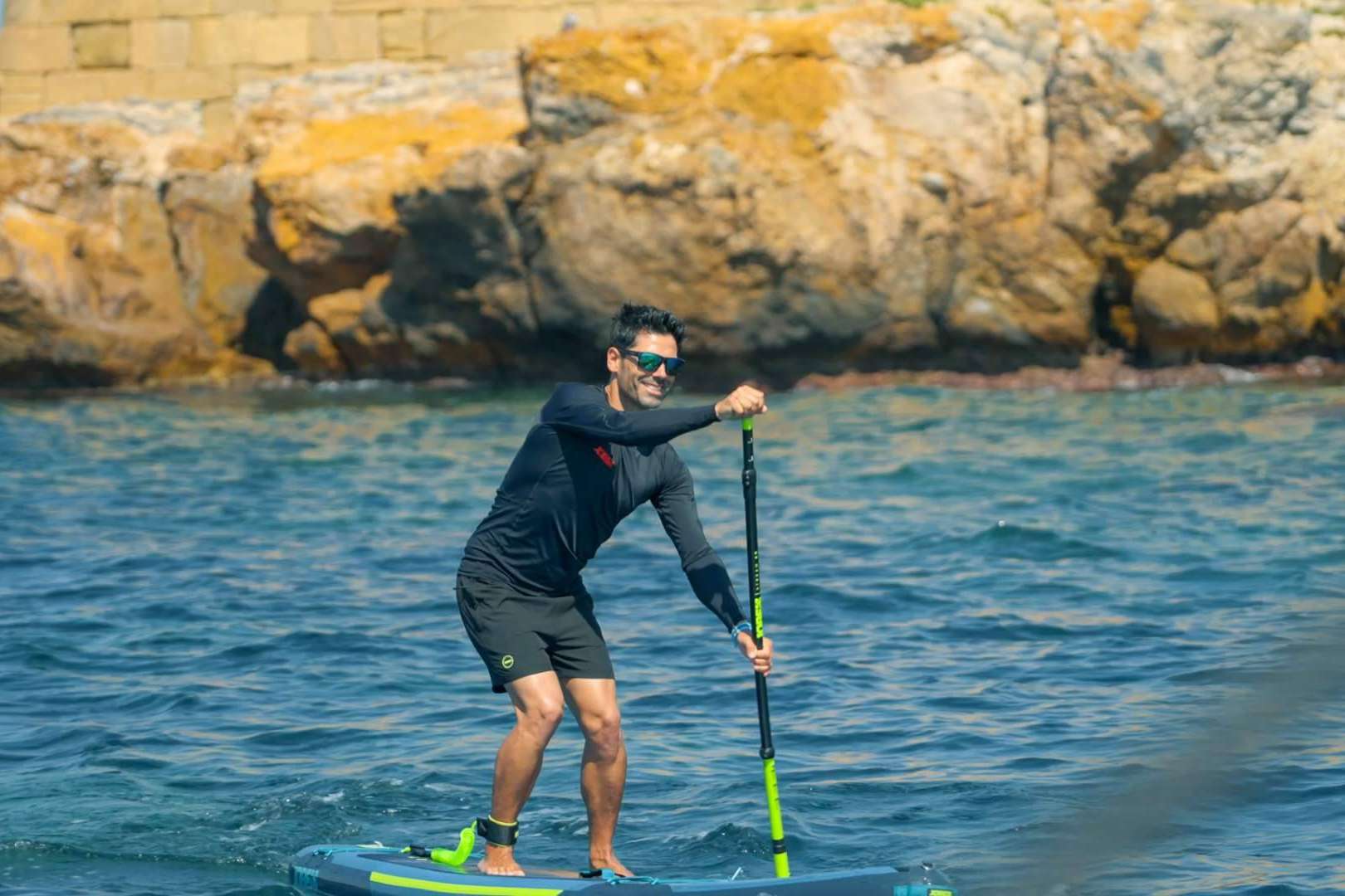 ¿Cuáles son los beneficios del paddle surf en invierno?, por Nauticmar