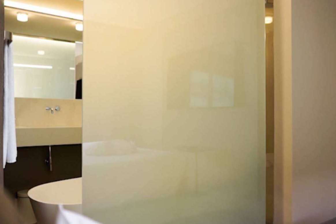 El cristal inteligente de OfficeDeco. ¿Qué características presenta?