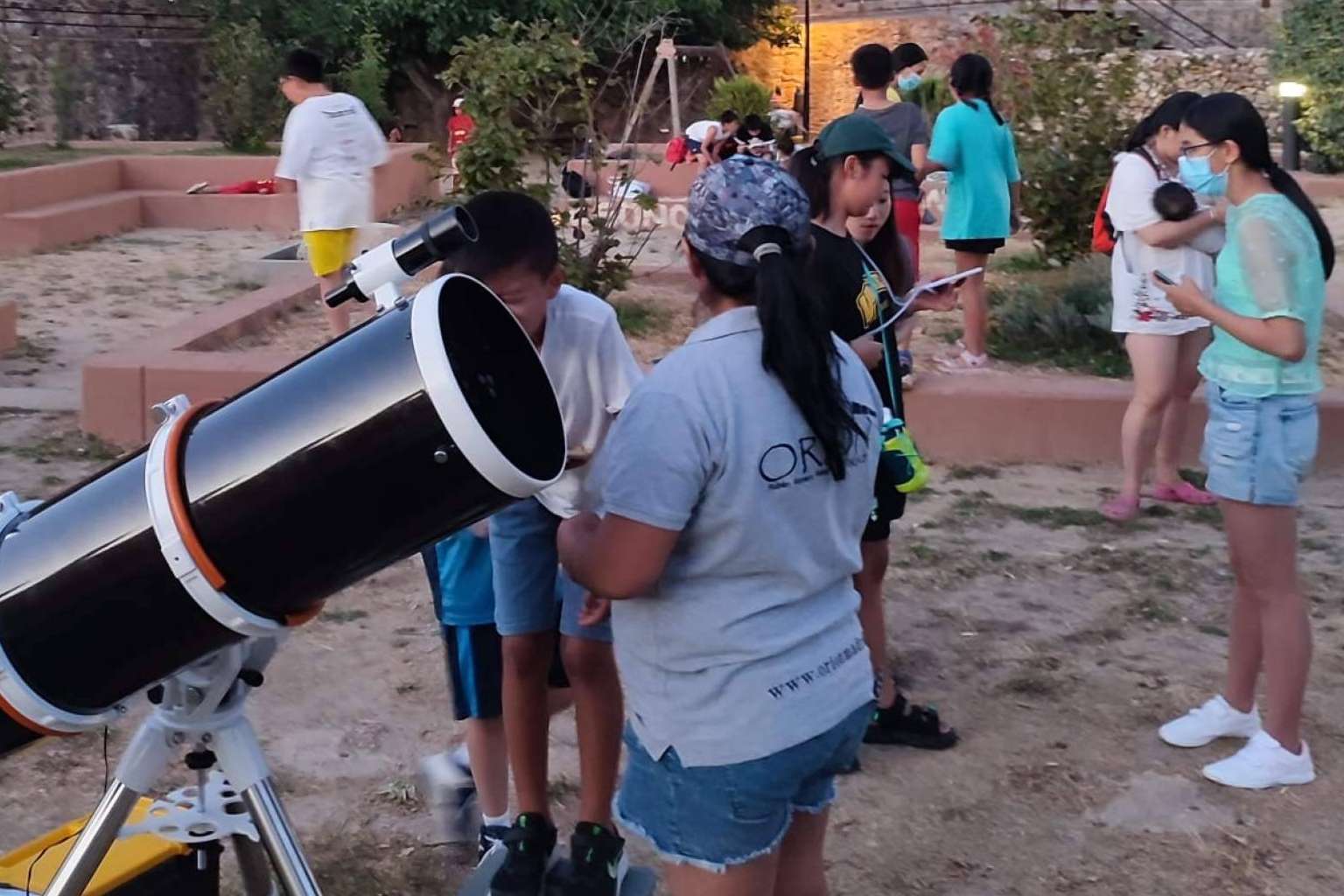 La importancia de la divulgación astronómica en centros educativos, con Orión Madrid Astroturismo