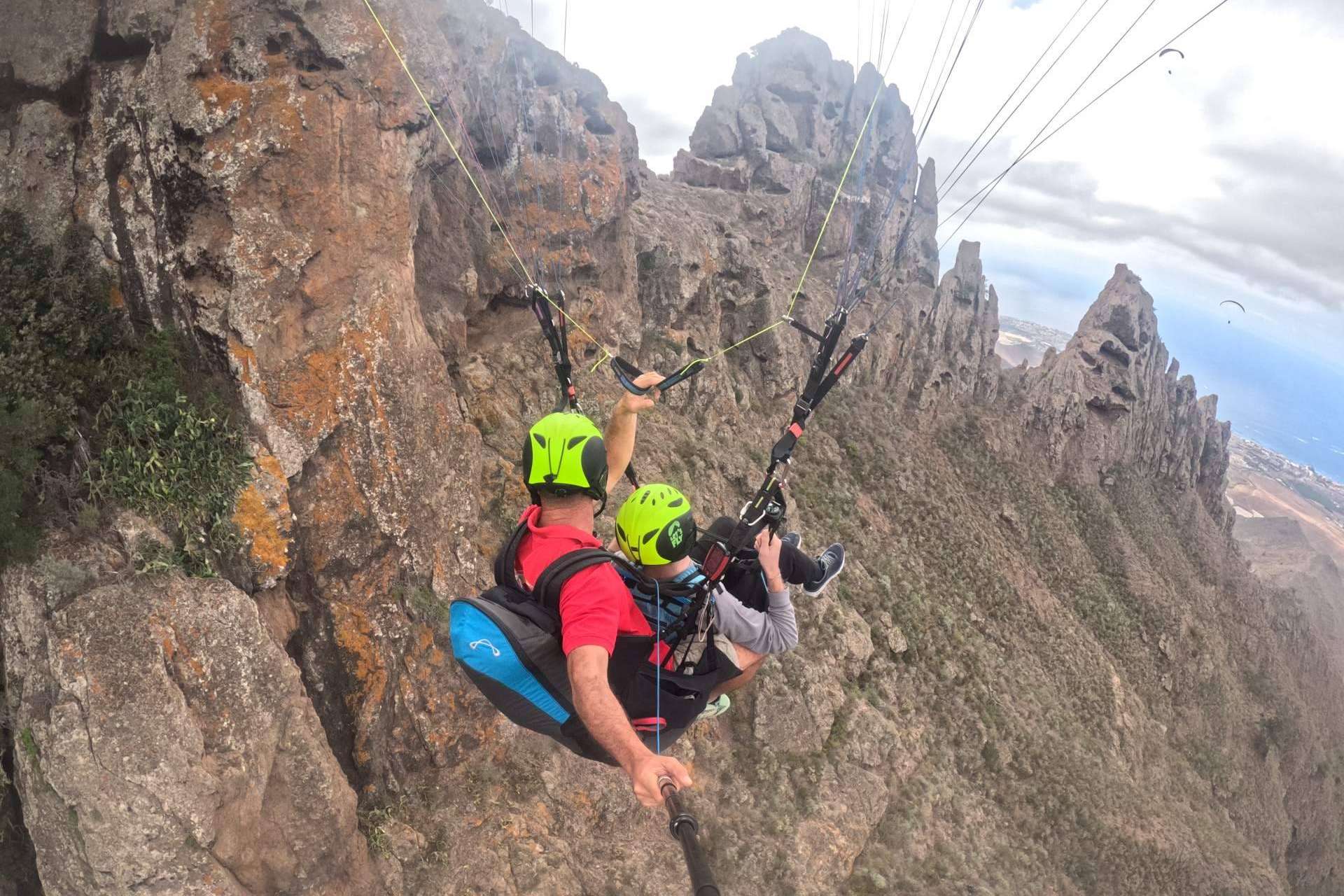 Vivir la experiencia de vuelo en parapente con Tenerfly