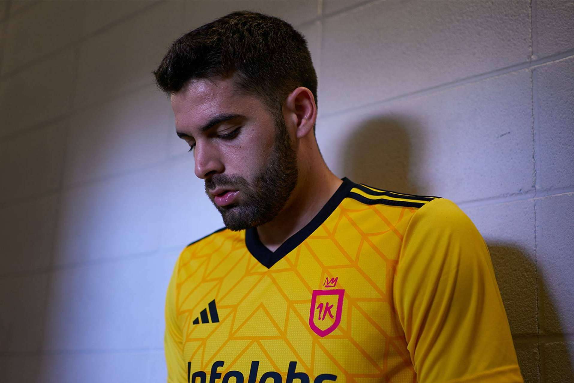 El jugador de fútbol becado en EE. UU. Albert Ruiz, se pasa a la Kings League