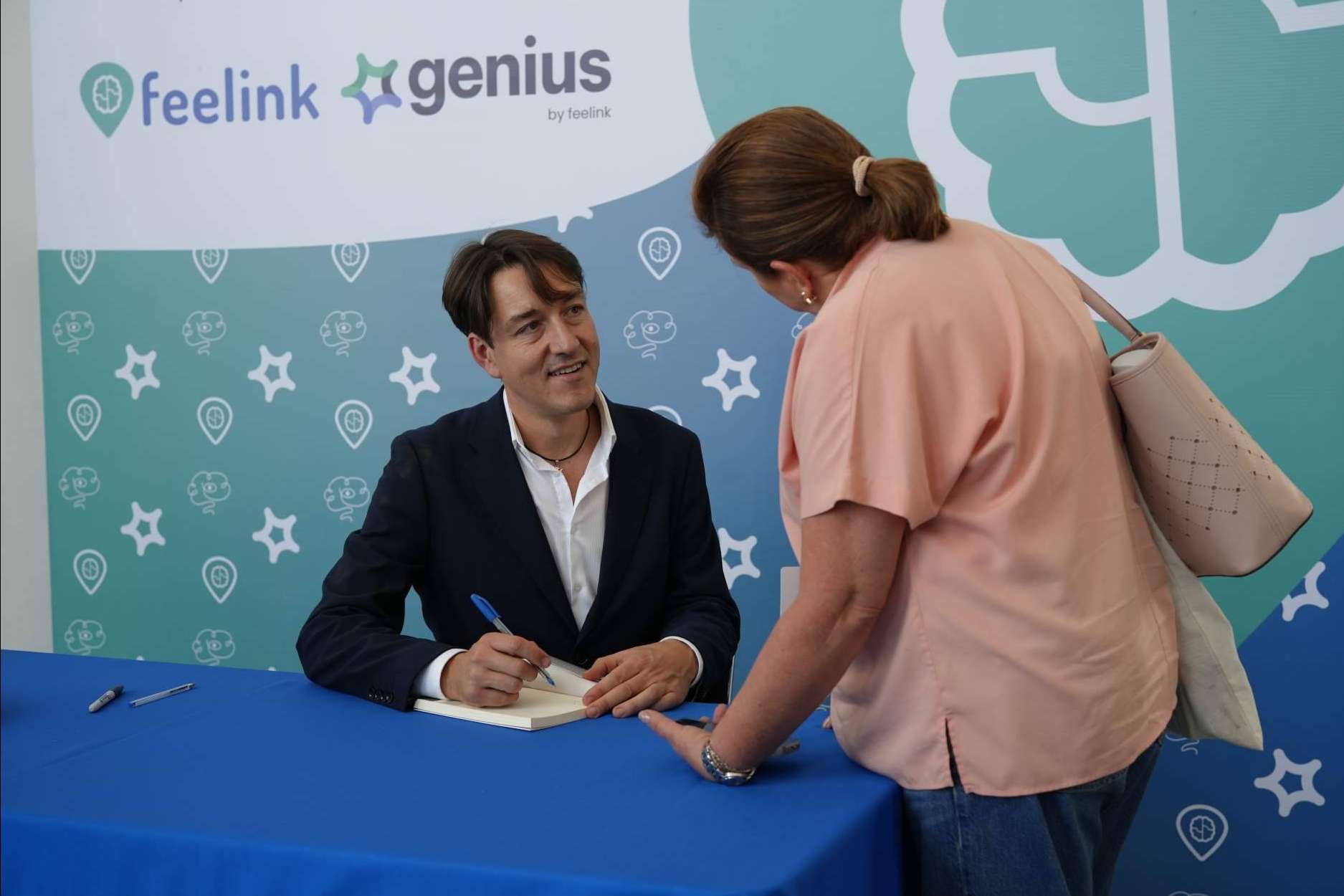Éxito rotundo en el Congreso Mundial de Psicología en México con la destacada participación del psicólogo Fernando Pena