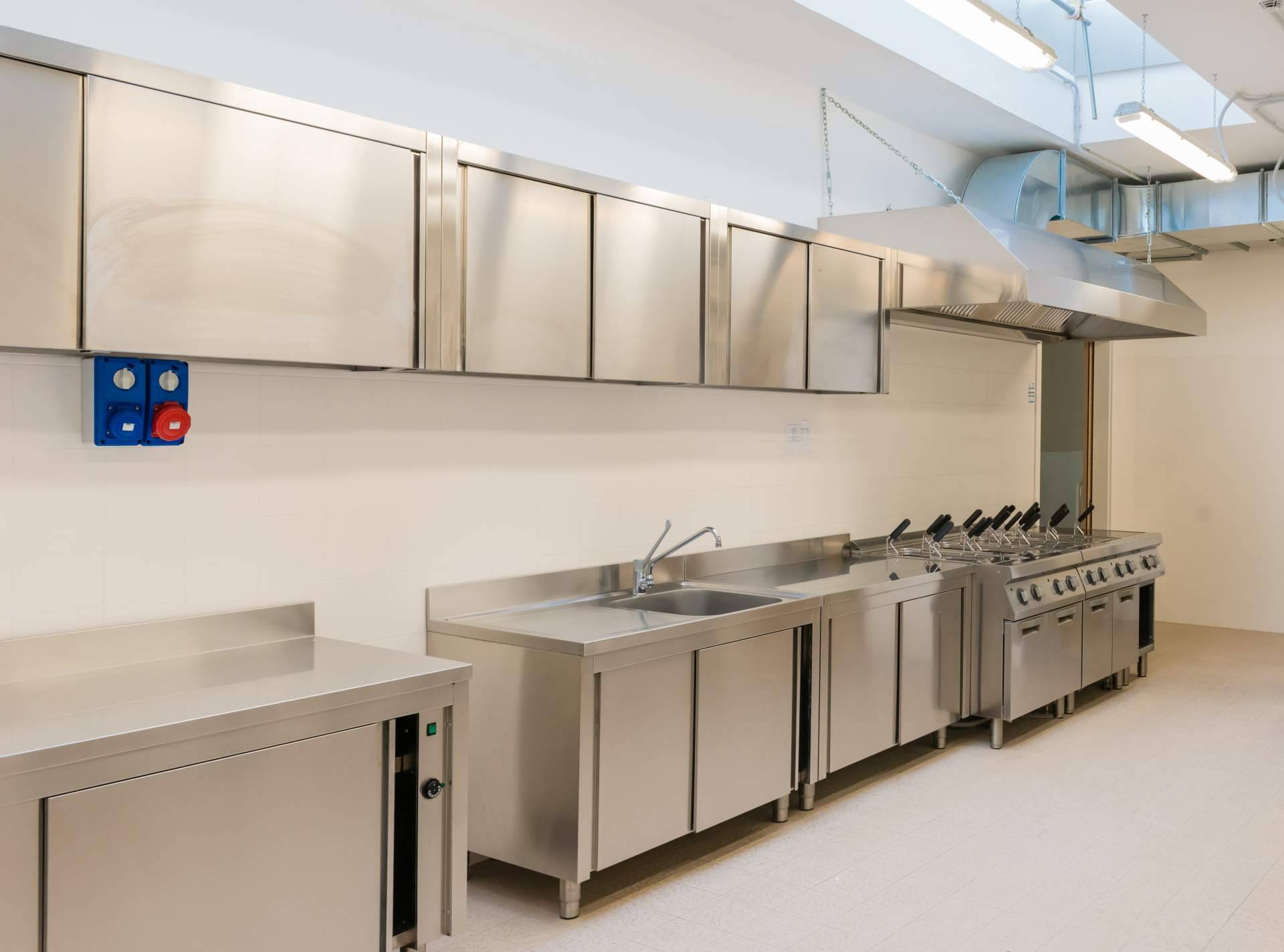Grupo Industrial pone a disposición campanas extractoras industriales