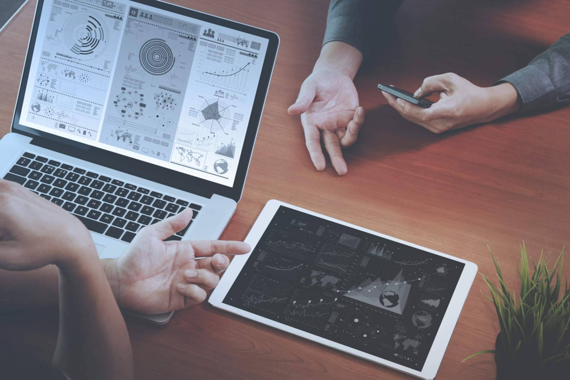 Explotación Web y su equipo de expertos en estrategia digital