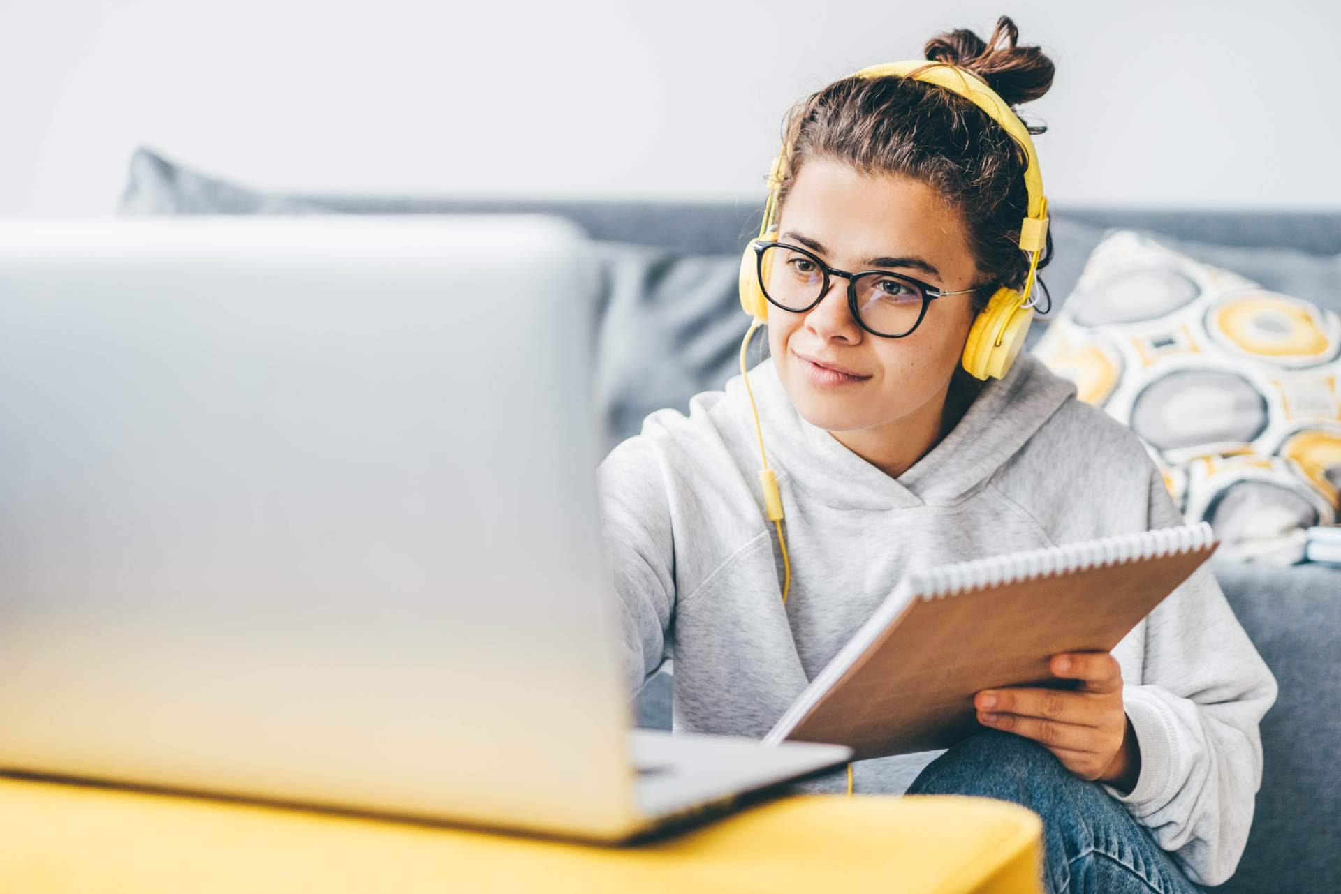 La brecha educativa en español, cerrada por la empresa Frogames Formación