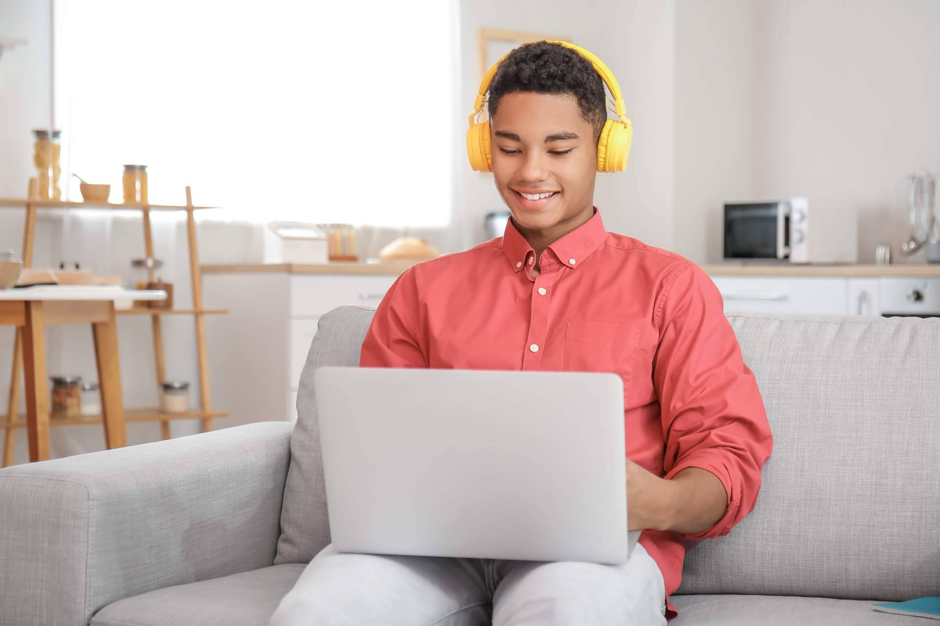 ¿Cuáles son las recomendaciones de prácticas para estudiantes en Valencia de Becadvisor?