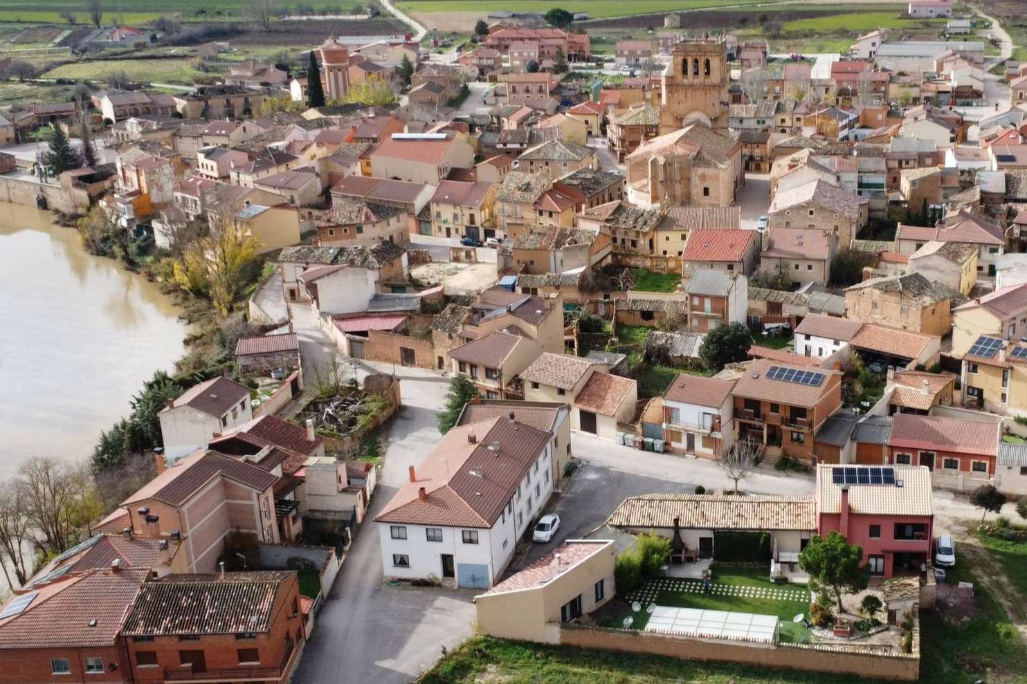 Enoturismo en familia en La Ribera del Duero desde un alojamiento con mucho encanto con La Ren Lecrés